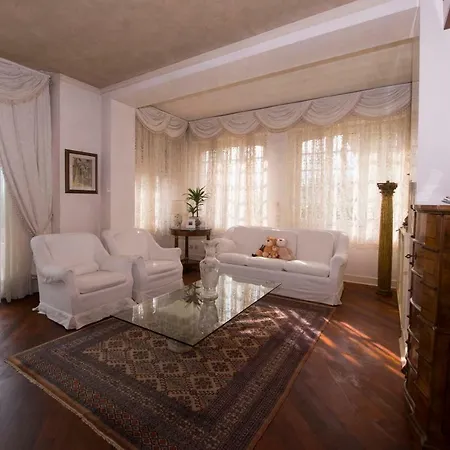 In Signori Apartment Desenzano del Garda